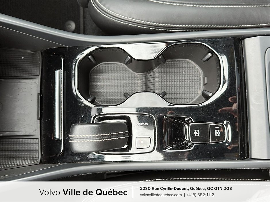 2022 Volvo XC40 R-Design-18
