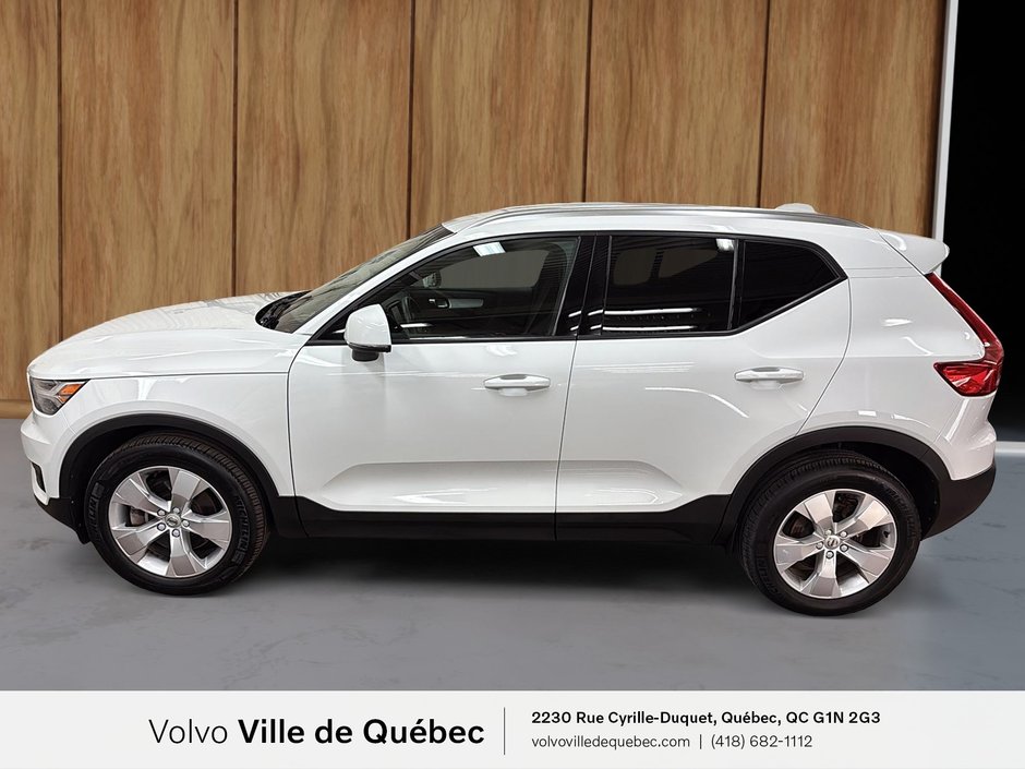 2022 Volvo XC40 Momentum-4
