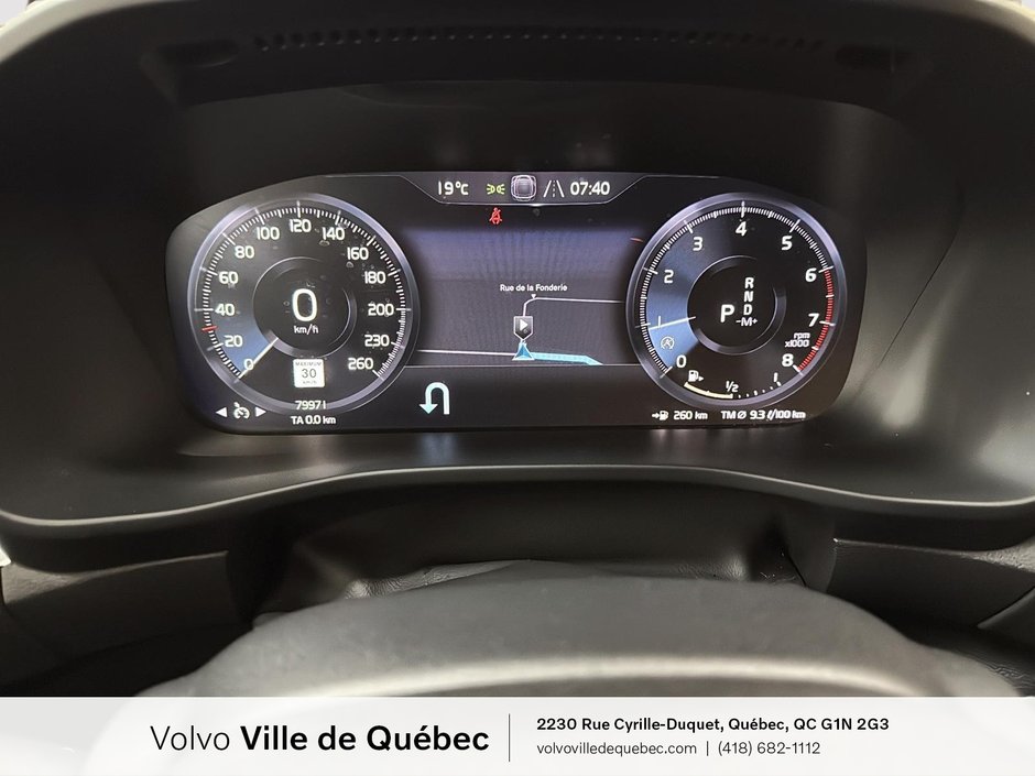 2022 Volvo XC40 Momentum-15