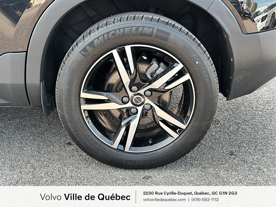 2023 Volvo XC40 Core-6