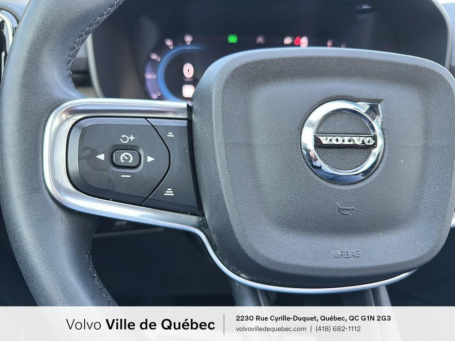 2023 Volvo XC40 Plus Dark Theme-11