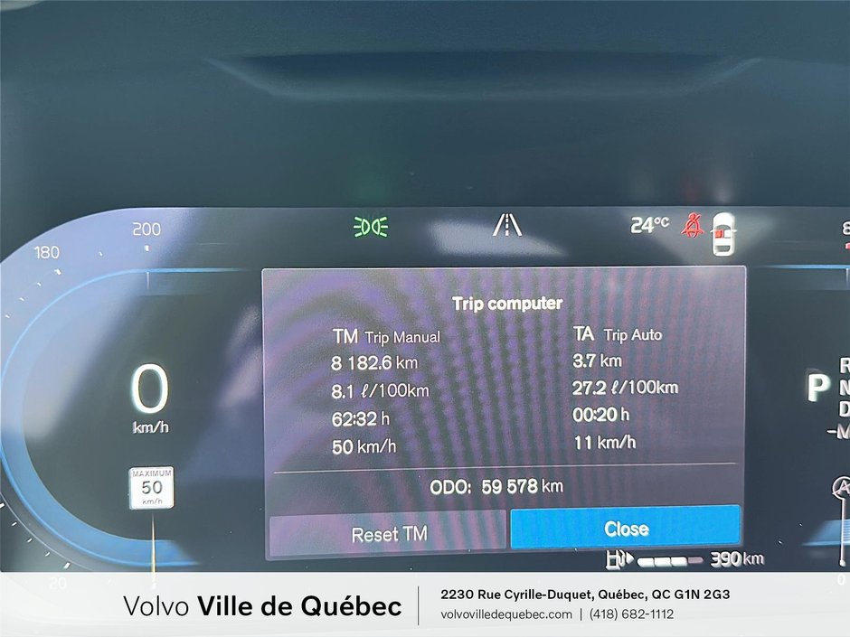 2023 Volvo XC40 Plus Dark Theme-13