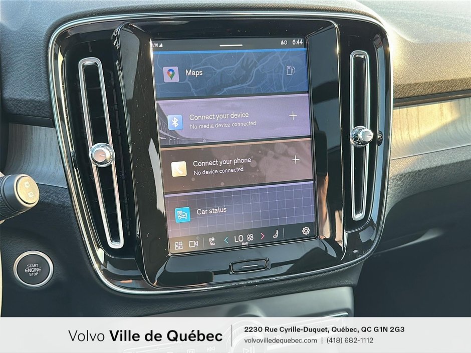 2023 Volvo XC40 Plus Dark Theme-14