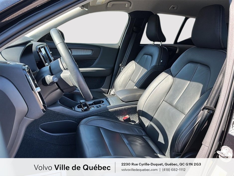 2023 Volvo XC40 Core-7