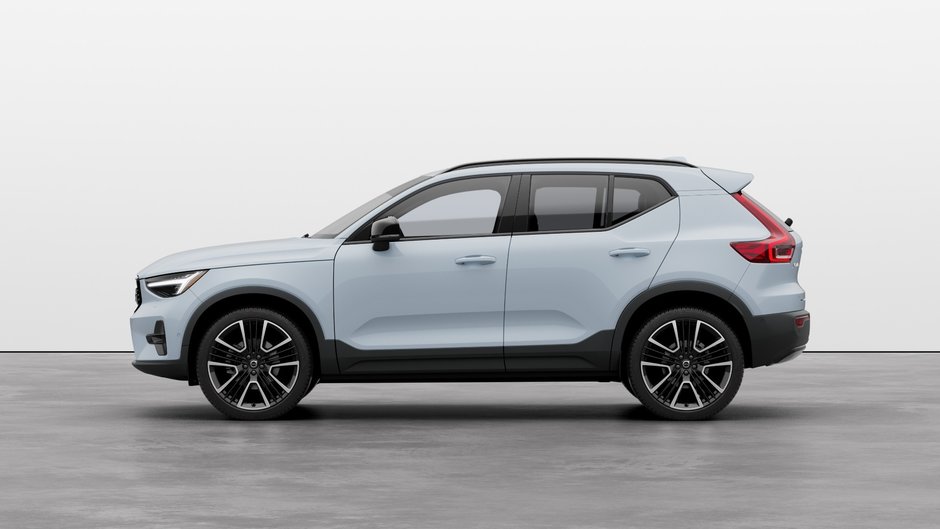 2025 Volvo XC40 ULTRA DARK THEME-5