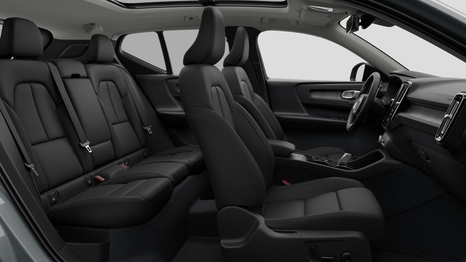 Volvo XC40 PLUS DARK THEME 2026-12