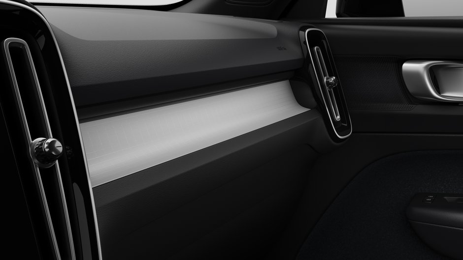 2026 Volvo XC40 PLUS DARK THEME-8