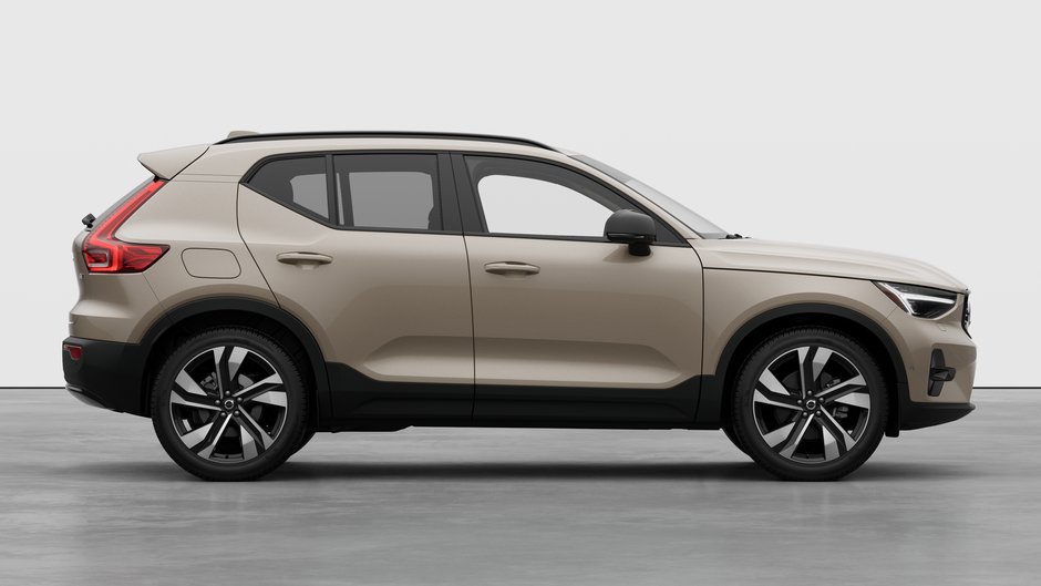 Volvo XC40 ULTRA DARK THEME 2026-6