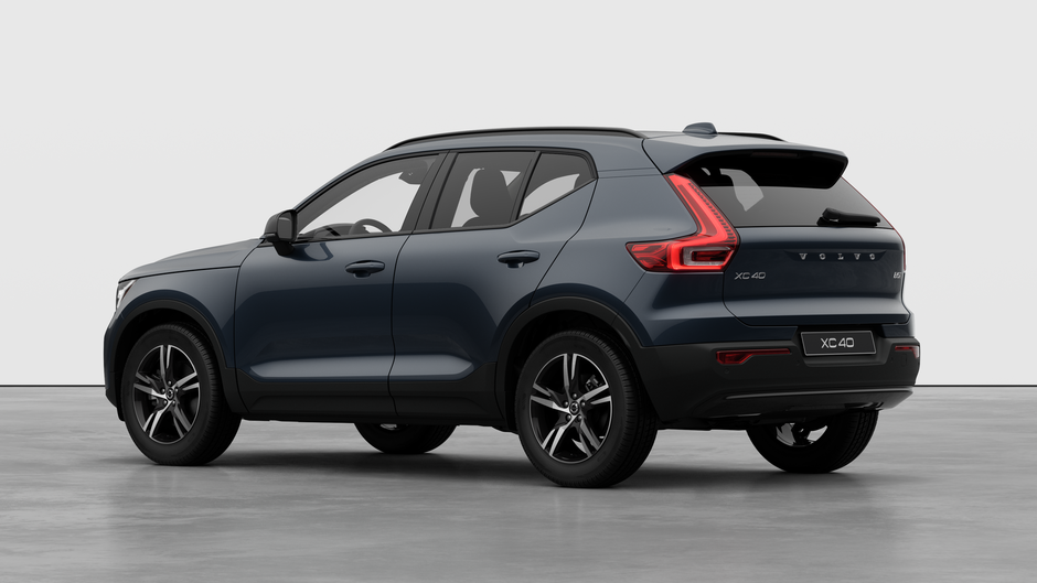 Volvo XC40 CORE DARK THEME 2026-1