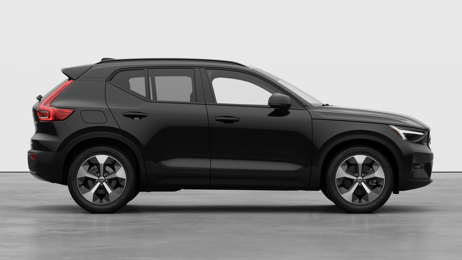 2026 Volvo XC40 PLUS DARK THEME-6