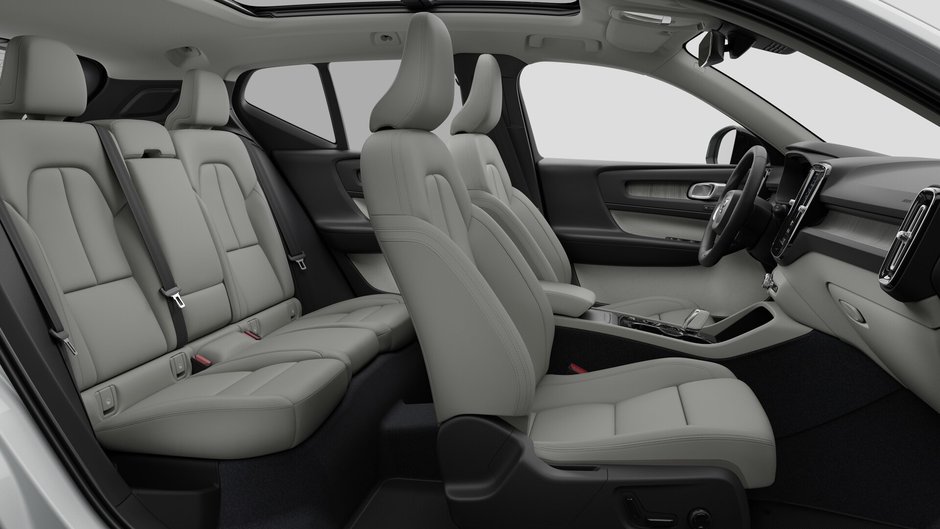 Volvo XC40 Plus (Dark Theme) 2026-12