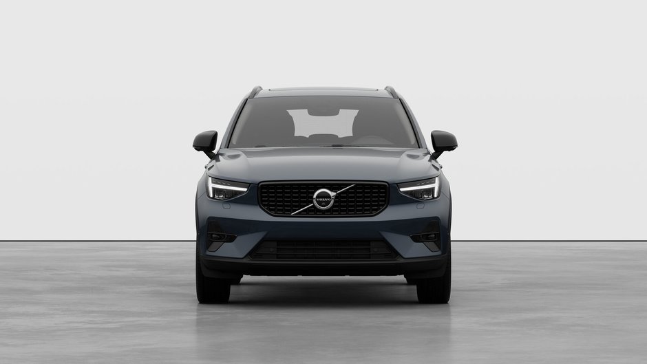 Volvo XC40 Plus (Dark Theme) 2026-4