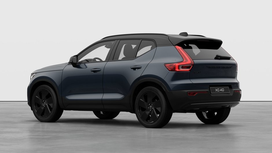 Volvo XC40 ULTRA BLACK EDITION 2026-1