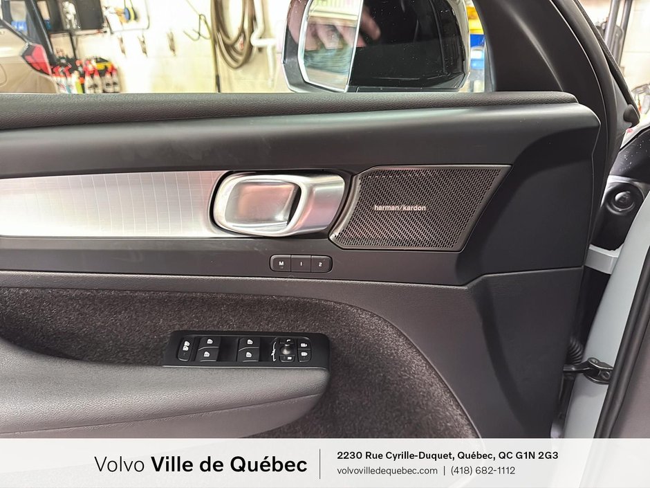 2026 Volvo XC40 Ultra Black Edition-21