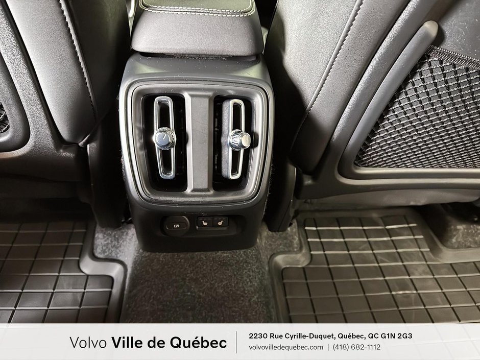 2026 Volvo XC40 Ultra Black Edition-13
