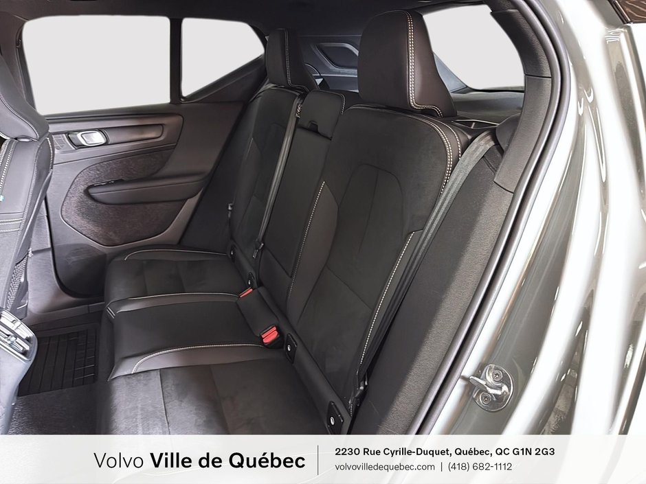 2026 Volvo XC40 Ultra Black Edition-9