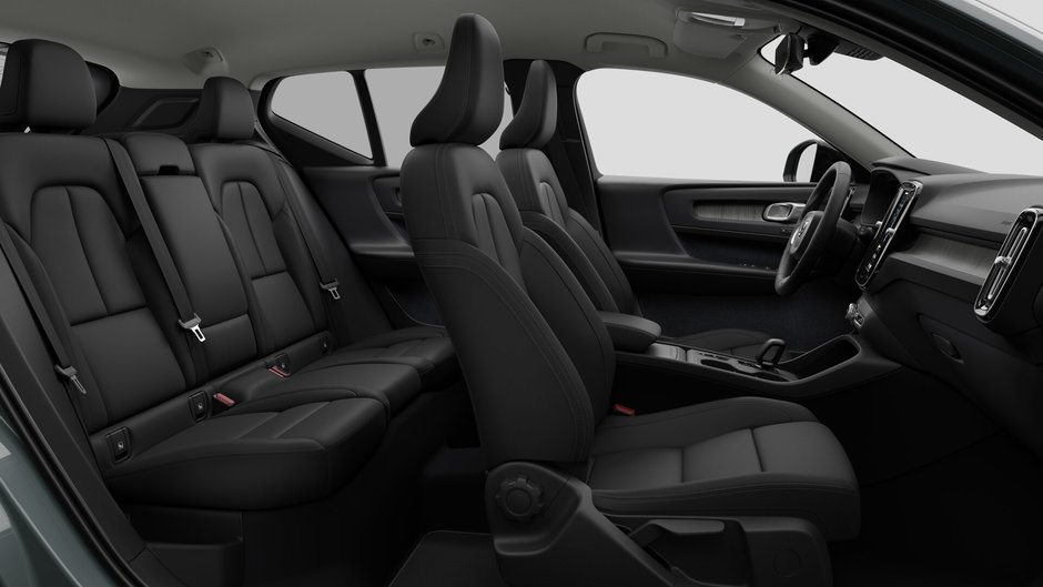 Volvo XC40 CORE DARK THEME 2026-12