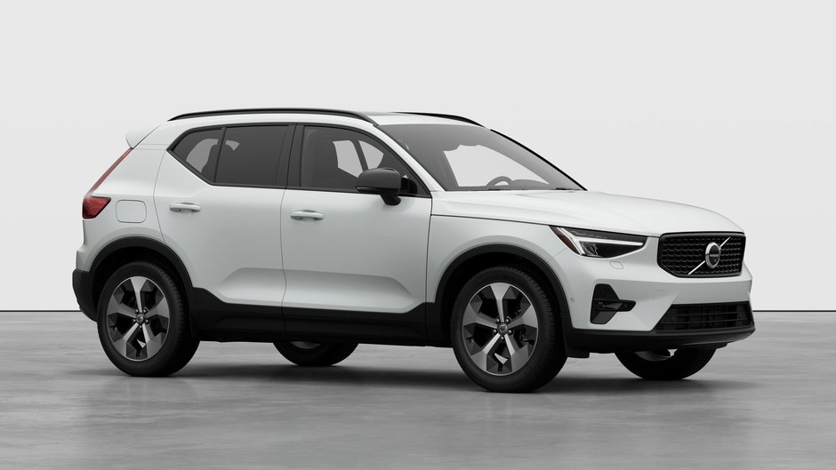 Volvo XC40 Plus (Dark Theme) 2026-2