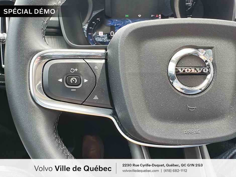 2026 Volvo XC40 Plus Dark Theme-11