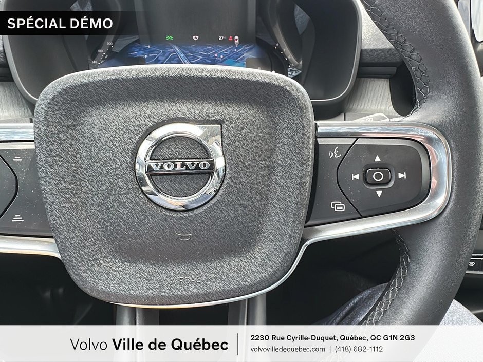 2026 Volvo XC40 Plus Dark Theme-12