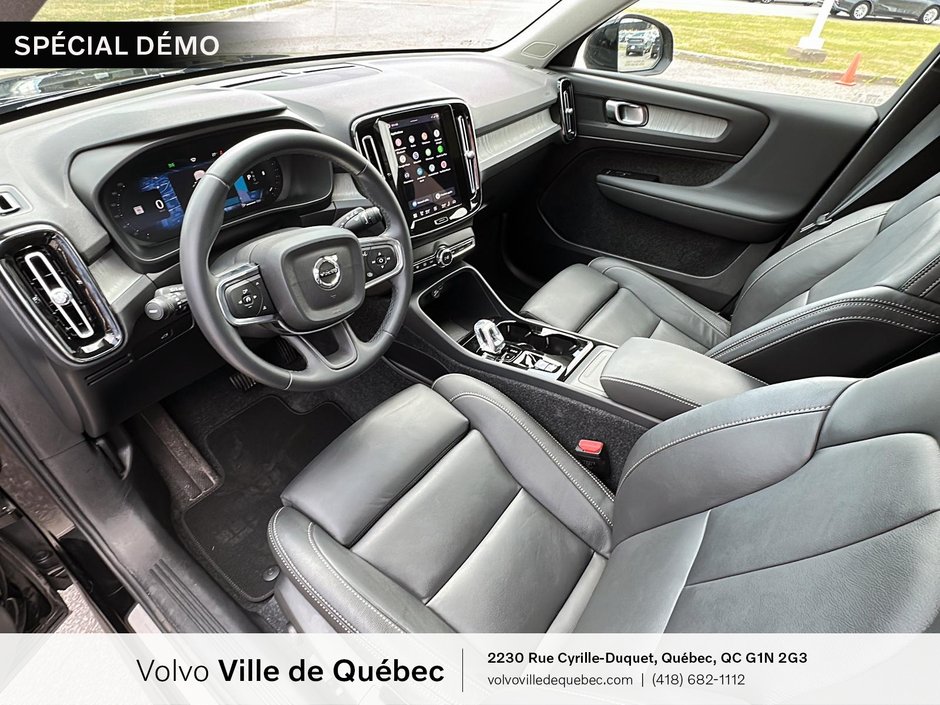 2026 Volvo XC40 Plus Dark Theme-18