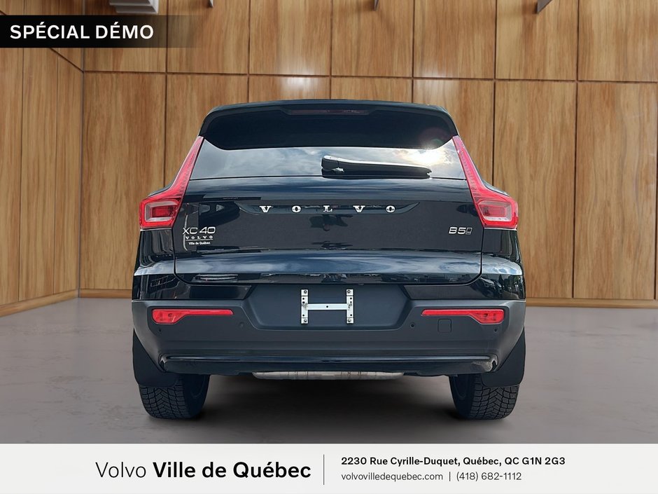 2026 Volvo XC40 Plus Dark Theme-3