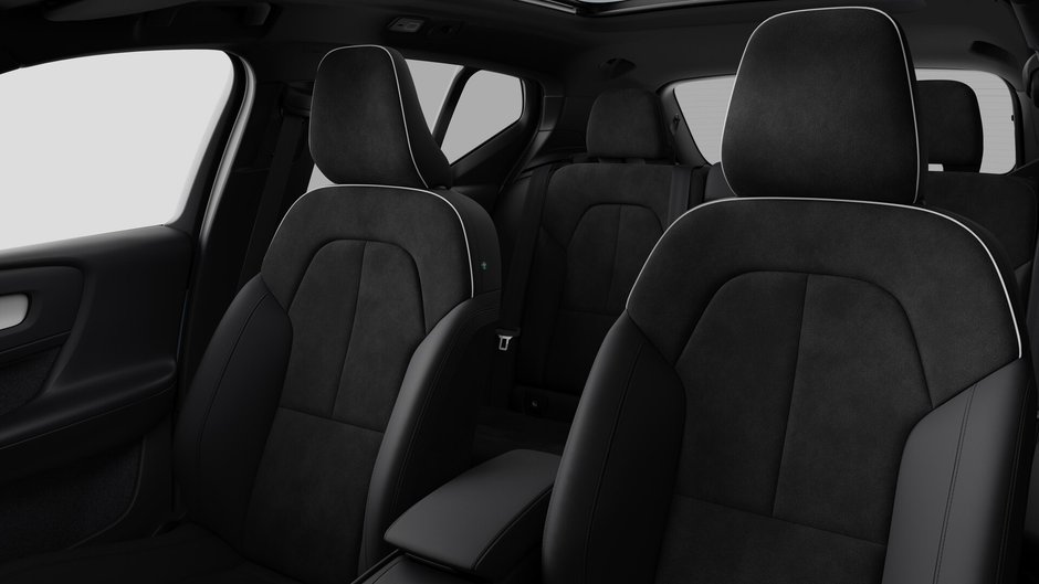 Volvo XC40 Ultra Black Edition 2026-11