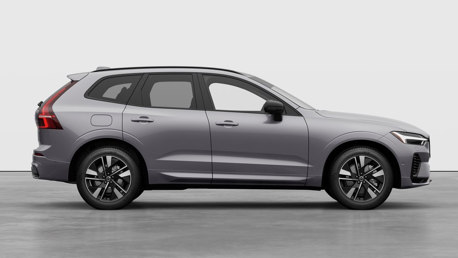 2026 Volvo XC60 PLUG-IN HYBRID PLUS DARK THEME-6