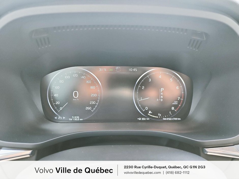 Volvo XC60 Momentum 2021-13