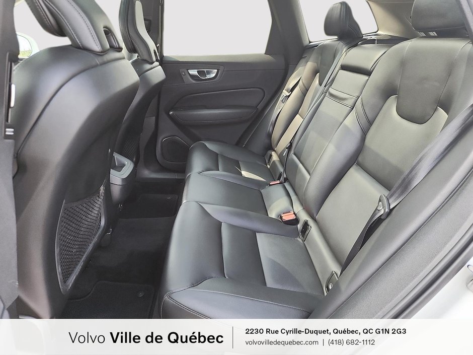 Volvo XC60 Momentum 2021-9