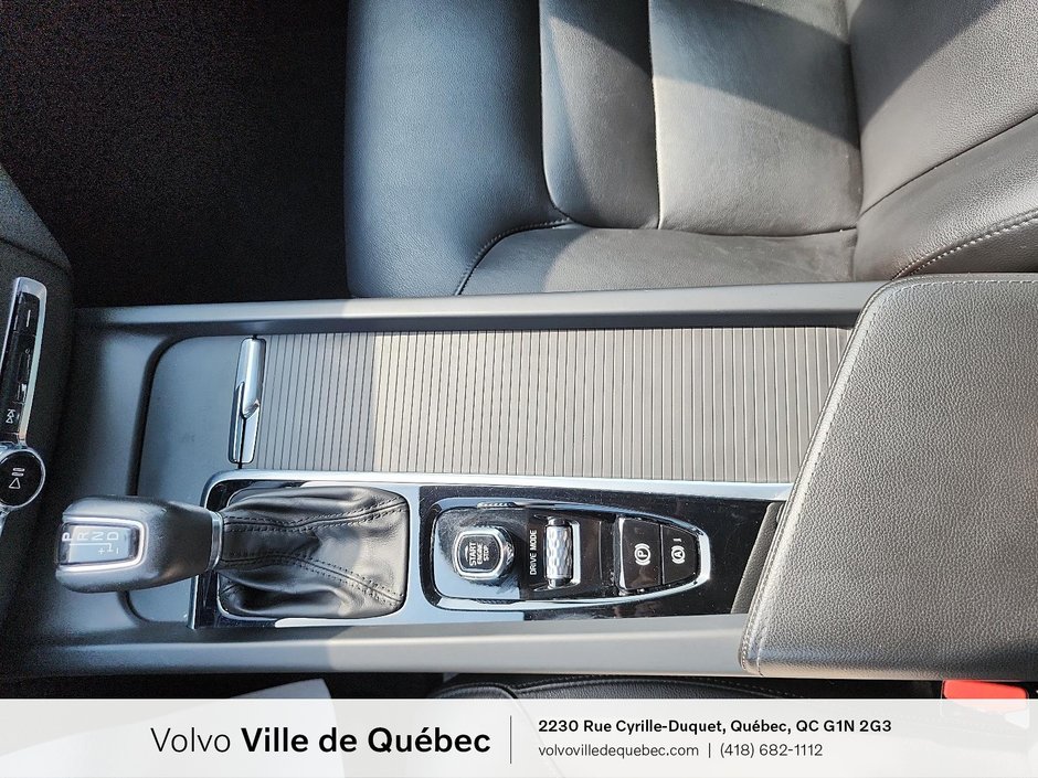 Volvo XC60 Momentum 2021-14