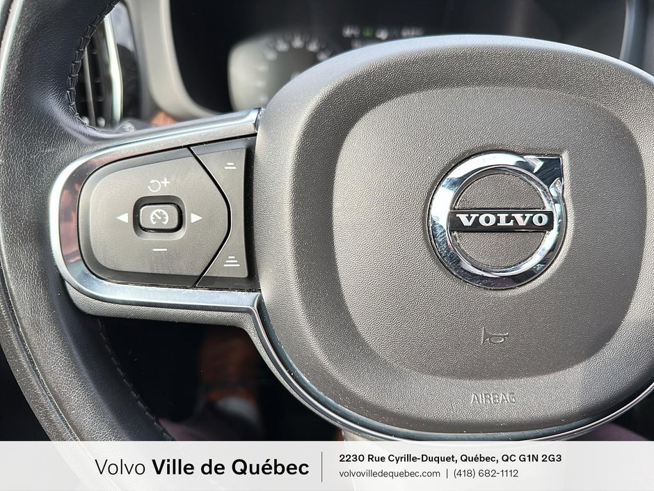 Volvo XC60 Momentum 2021-12