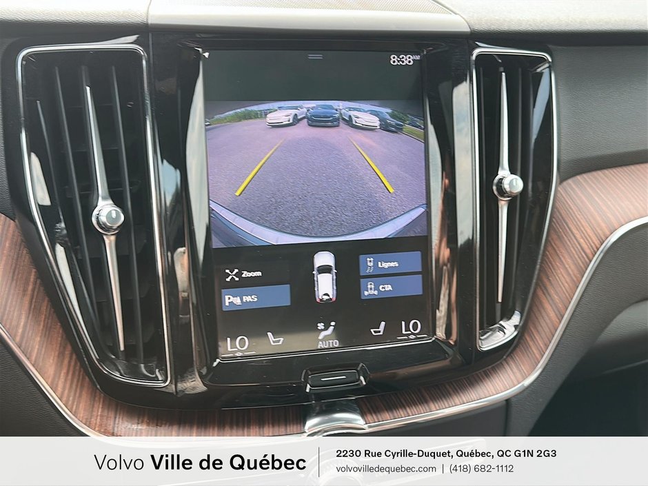 Volvo XC60 Momentum 2021-16