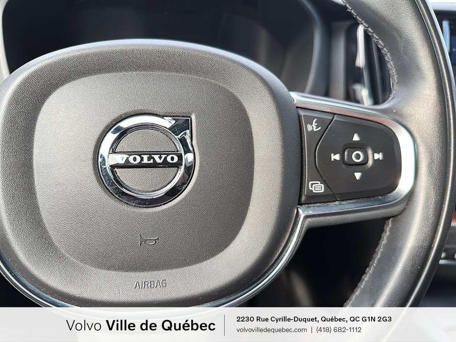 Volvo XC60 Momentum 2021-13