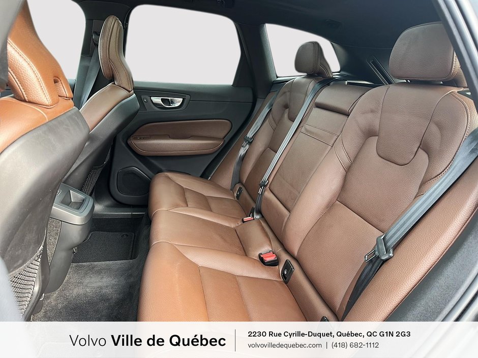Volvo XC60 Momentum 2021-9