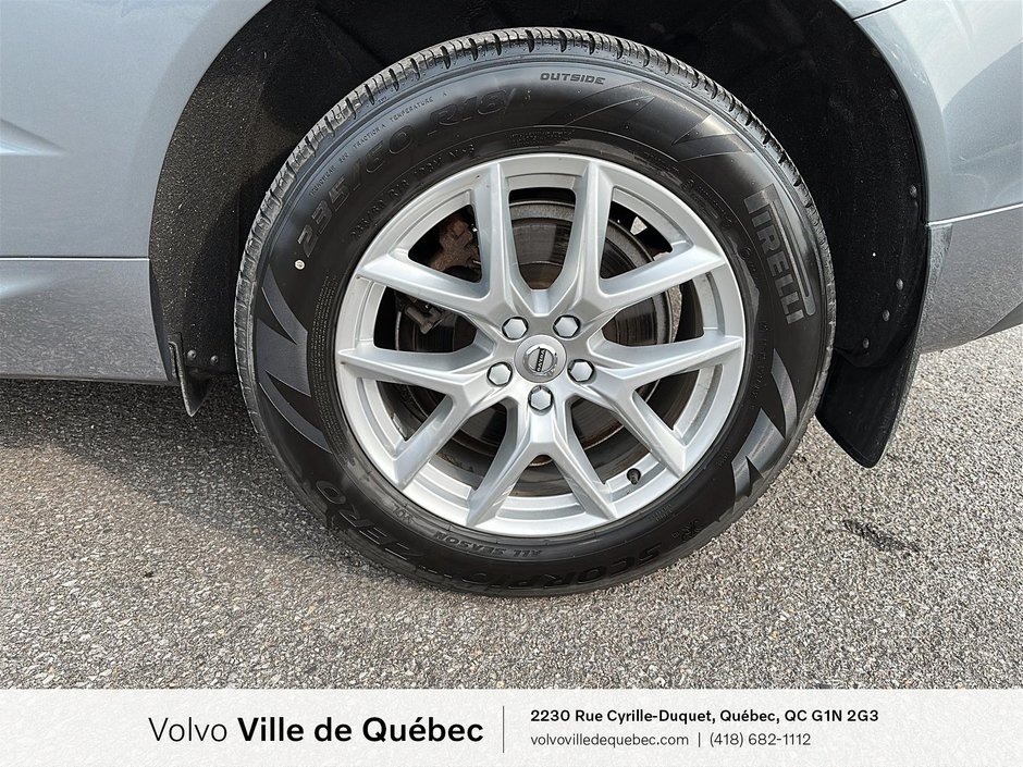 Volvo XC60 Momentum 2021-6