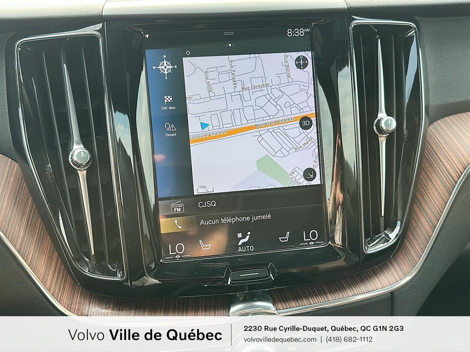 Volvo XC60 Momentum 2021-15
