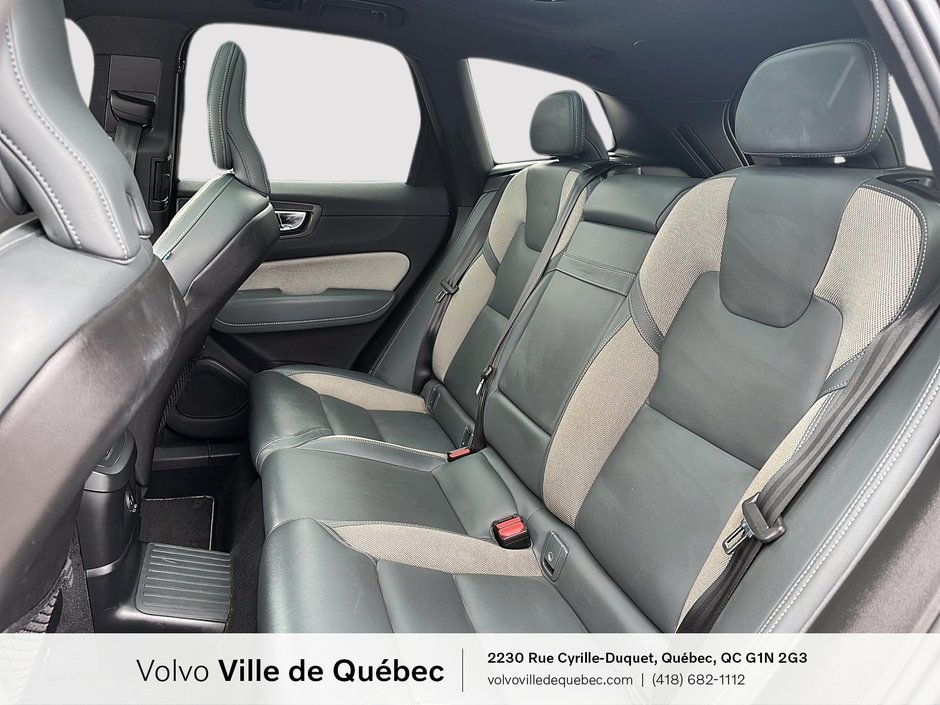 Volvo XC60 R-Design 2021-8