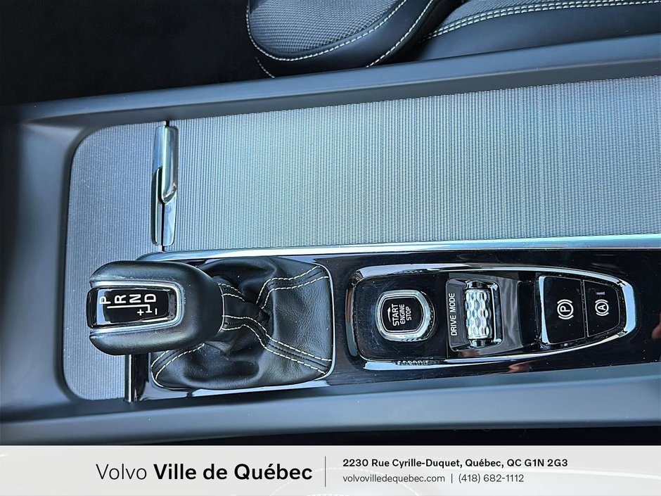 2021 Volvo XC60 R-Design-13