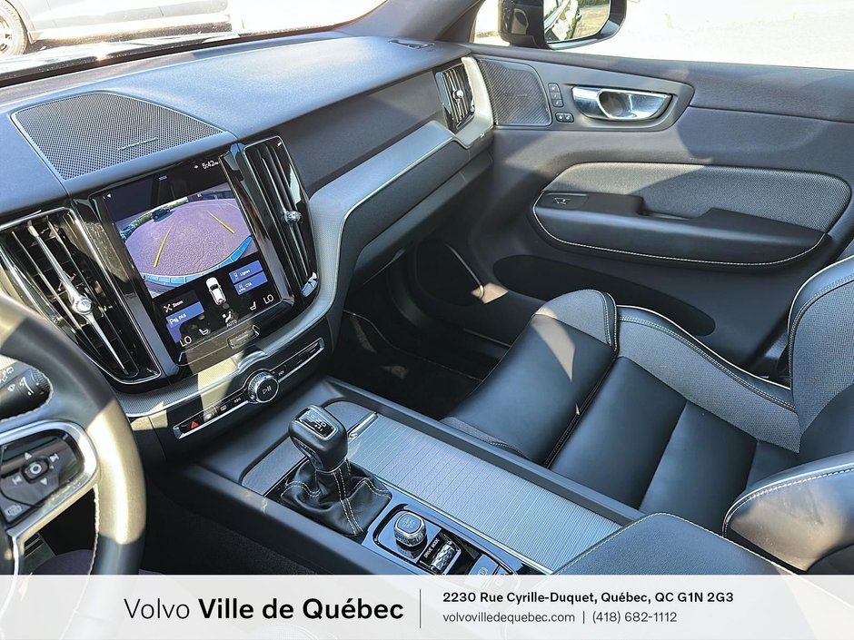 2021 Volvo XC60 R-Design-18