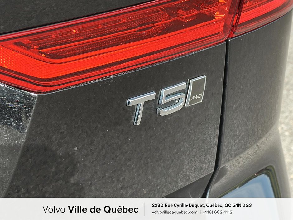 Volvo XC60 Momentum 2021-5