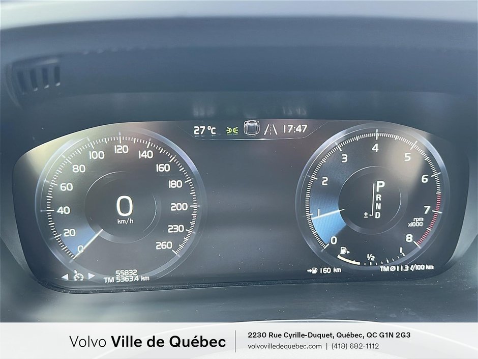 Volvo XC60 Momentum 2021-14