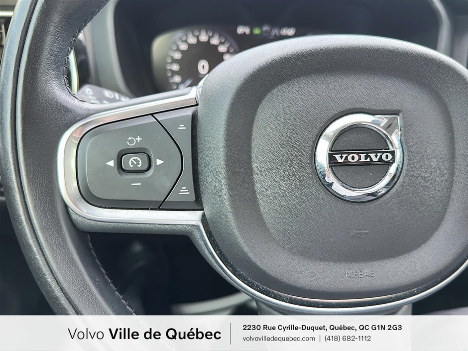 Volvo XC60 Momentum 2021-12