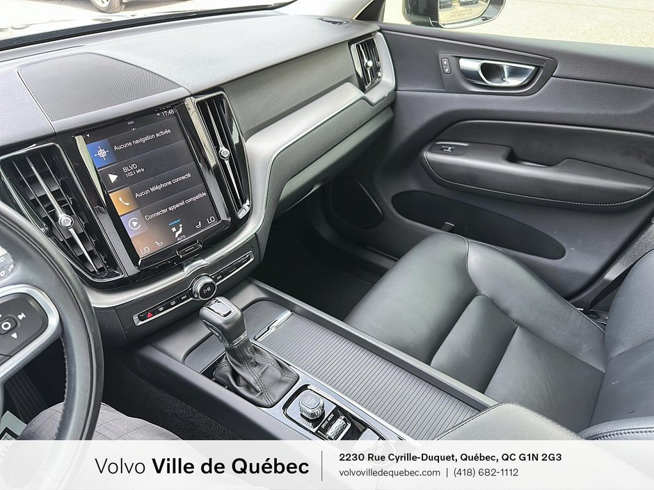 Volvo XC60 Momentum 2021-17