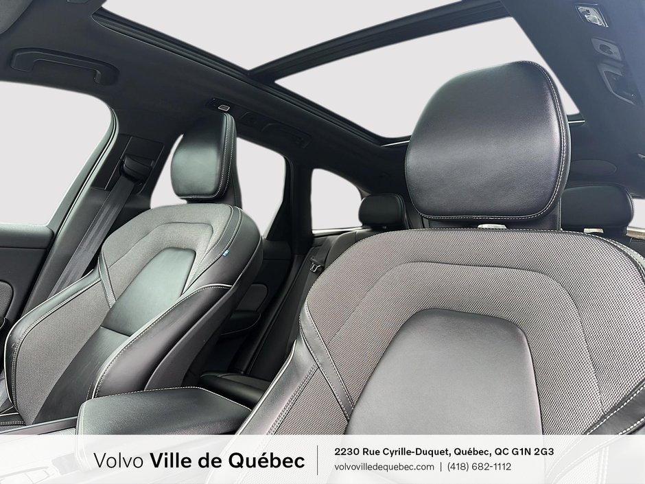 Volvo XC60 R-Design 2022-8