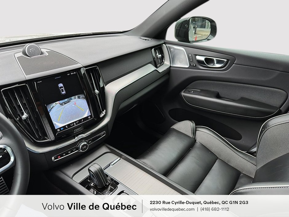 Volvo XC60 R-Design 2022-17
