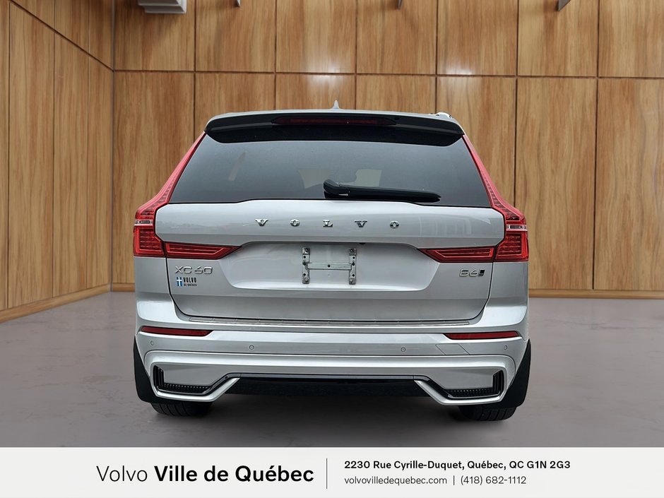 Volvo XC60 R-Design 2022-3