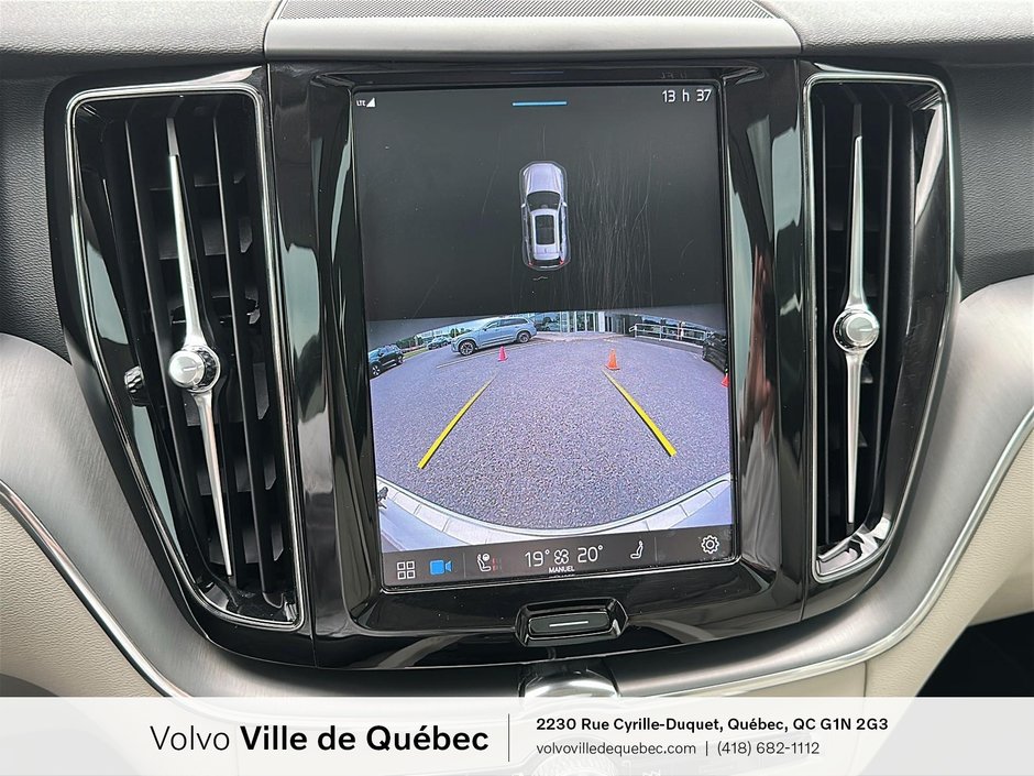 2022 Volvo XC60 Momentum-17