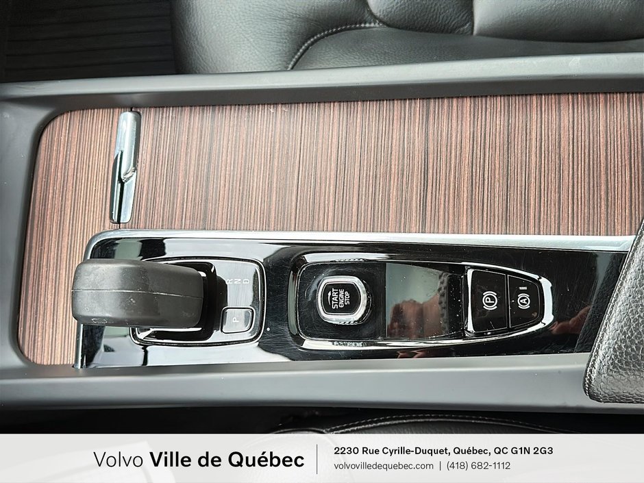 2022 Volvo XC60 Momentum-17