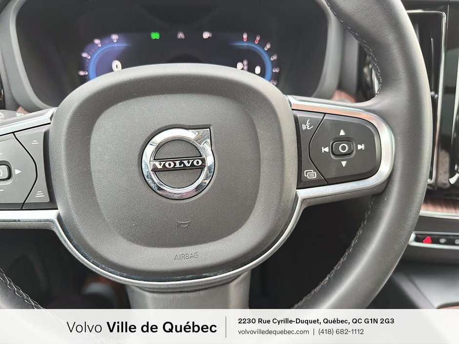 2022 Volvo XC60 Momentum-13